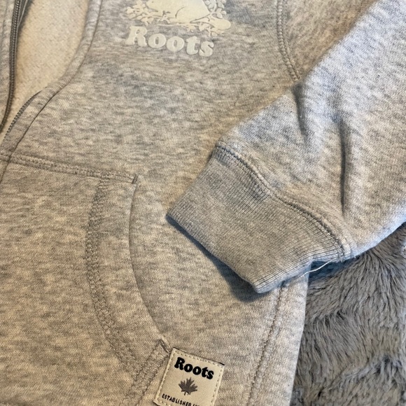 Roots Sweatshirt - Picture 2 of 3